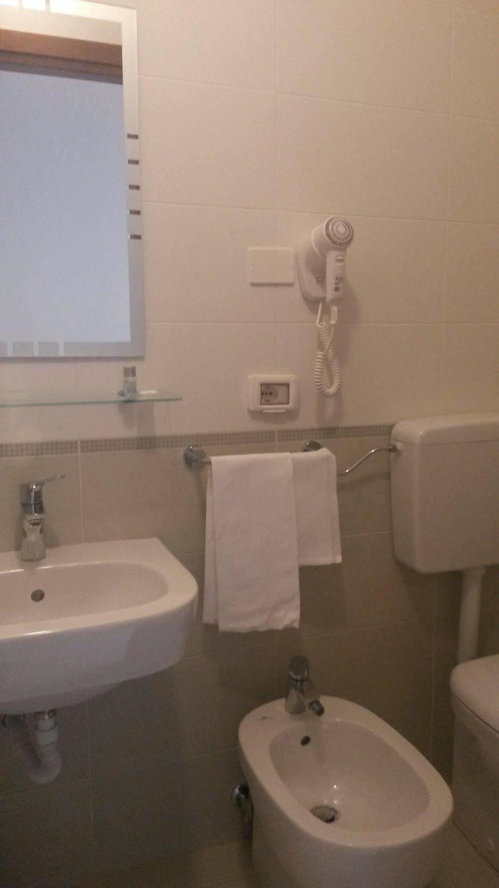 Pensione Marconi Bologna Esterno foto